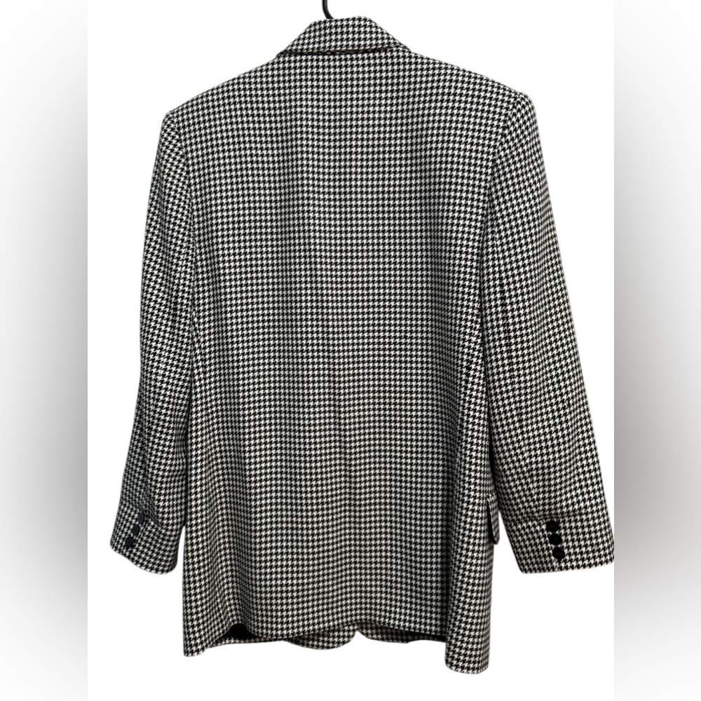 JH Collectibles Classic Black and White Houndstooth Women's Coat - Picture 4 of 8